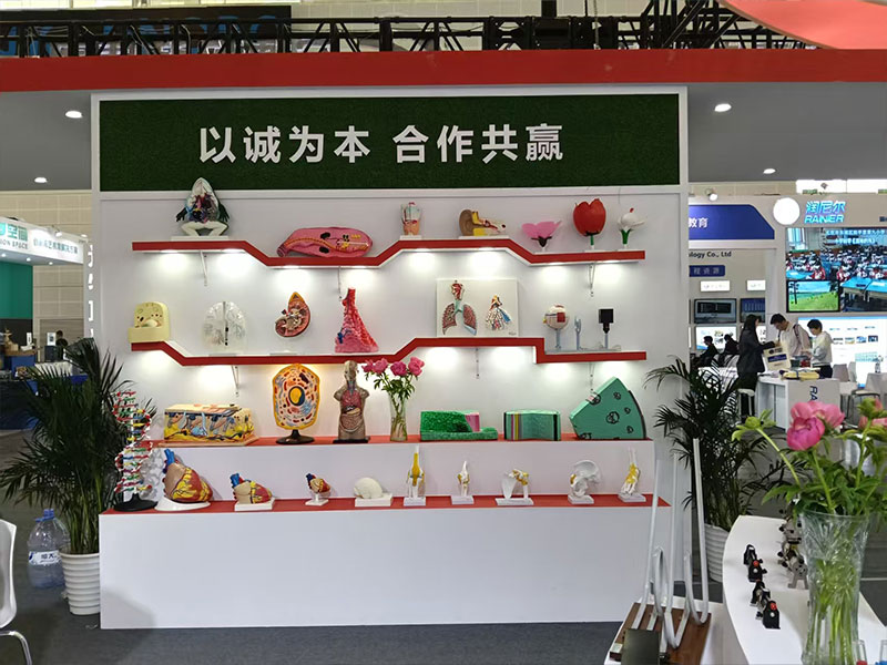 Yuyao Xueyou Teaching Equipment Co., Ltd.